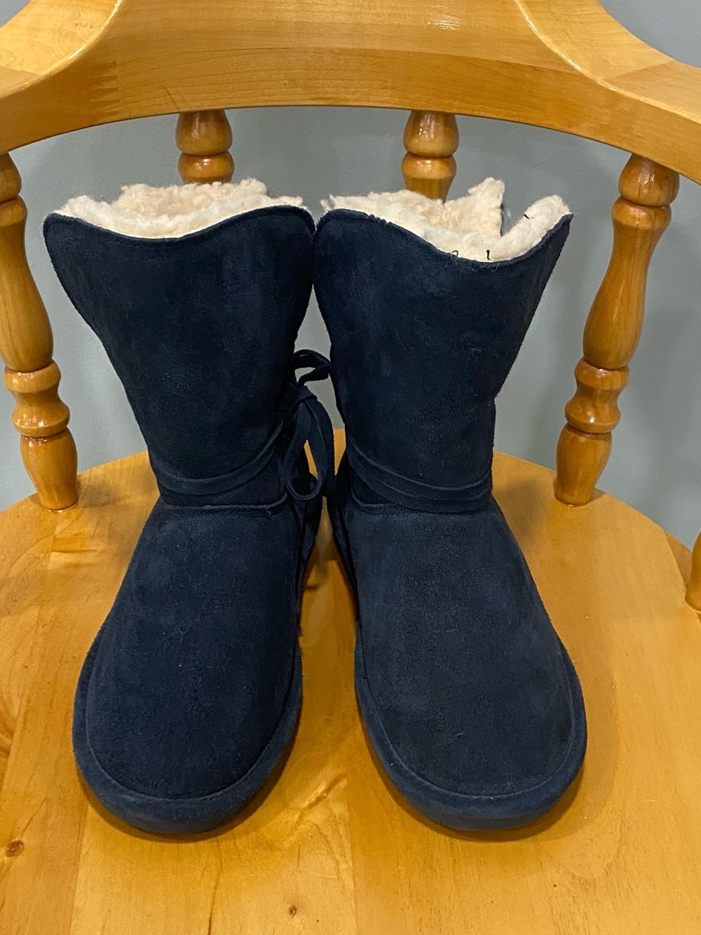 Women's Navy Suede Shearling Lined Winter Boots from BEARPAW size 8